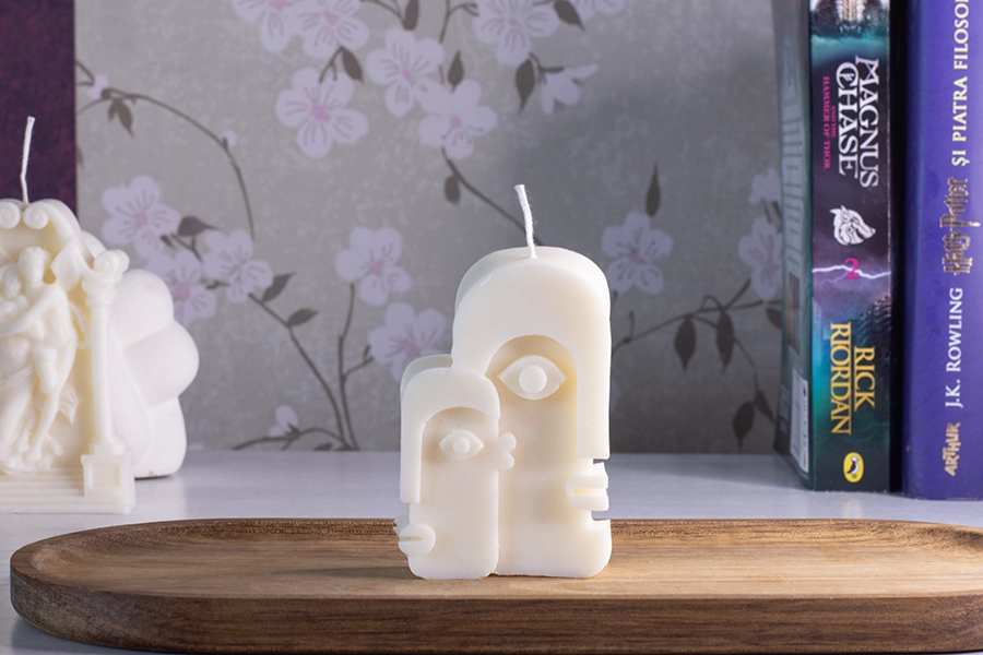 lumanari-parfumate-lumanari-ceara-naturala-lumanari-decorative-forma-abstract-love-culoarea-alb-lumanari-handmade-create-in-atelierul-parfumista lumanari lumanare lumanari parfumate lumanare parfumata lumanari ceara naturala lumanari din ceara naturala lumanare ceara naturala lumanari handmade lumanari parfumate handmade lumanari decorative lumanare decorativa lumanare alba lumanari albe lumanari colorate lumanari decor lumanari decorative handamde lumanari decorative parfumate lumanari nunta personalizate lumanari nunta deosebite lumânări parfumate lumanari craciun lumanari negre lumanari verzi lumanari botez personalizate lumanare abstracta lumanare cubista decoratiune abstracta decoratiune cubista